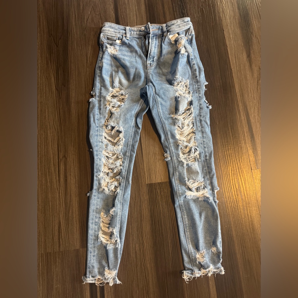American Eagle Distressed Light Blue Women's Skinny Jeans